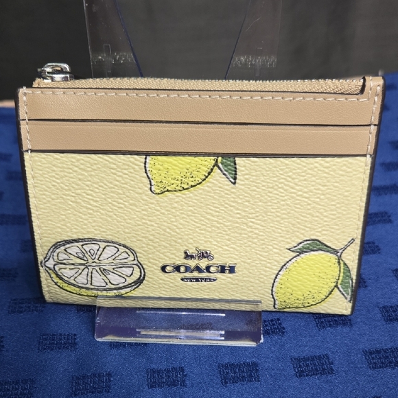 Coach Lemon Print Card Holder - Picture 1 of 6